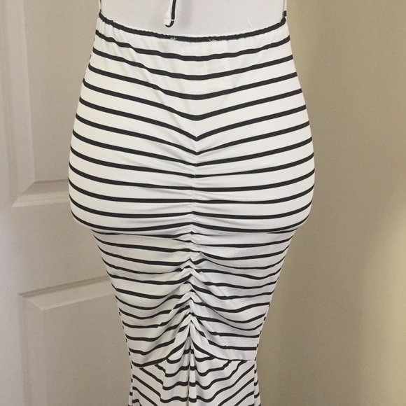 Striped Maxi Dress - Picture 8 of 8